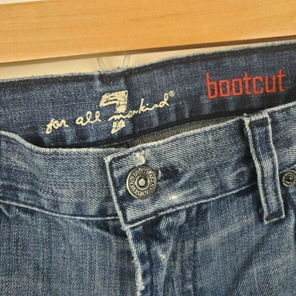 Seven for all Mankind Womens Sz 32 Med Wash Distressed Bootcut Mid Rise Jeans - Picture 2 of 5